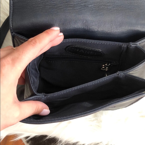 Chanel navy blue lambskin backpack - Picture 10 of 16